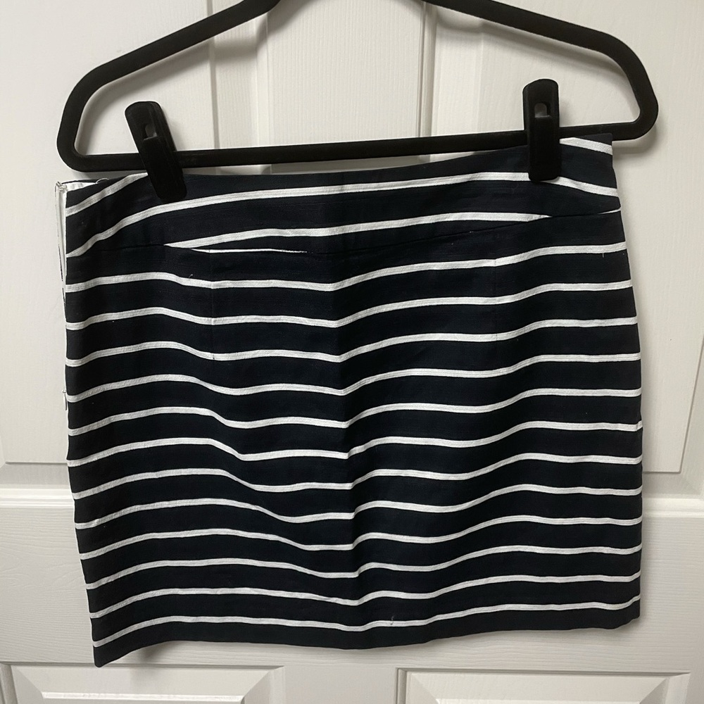 Banana Republic Mini-Skirt -Size 8